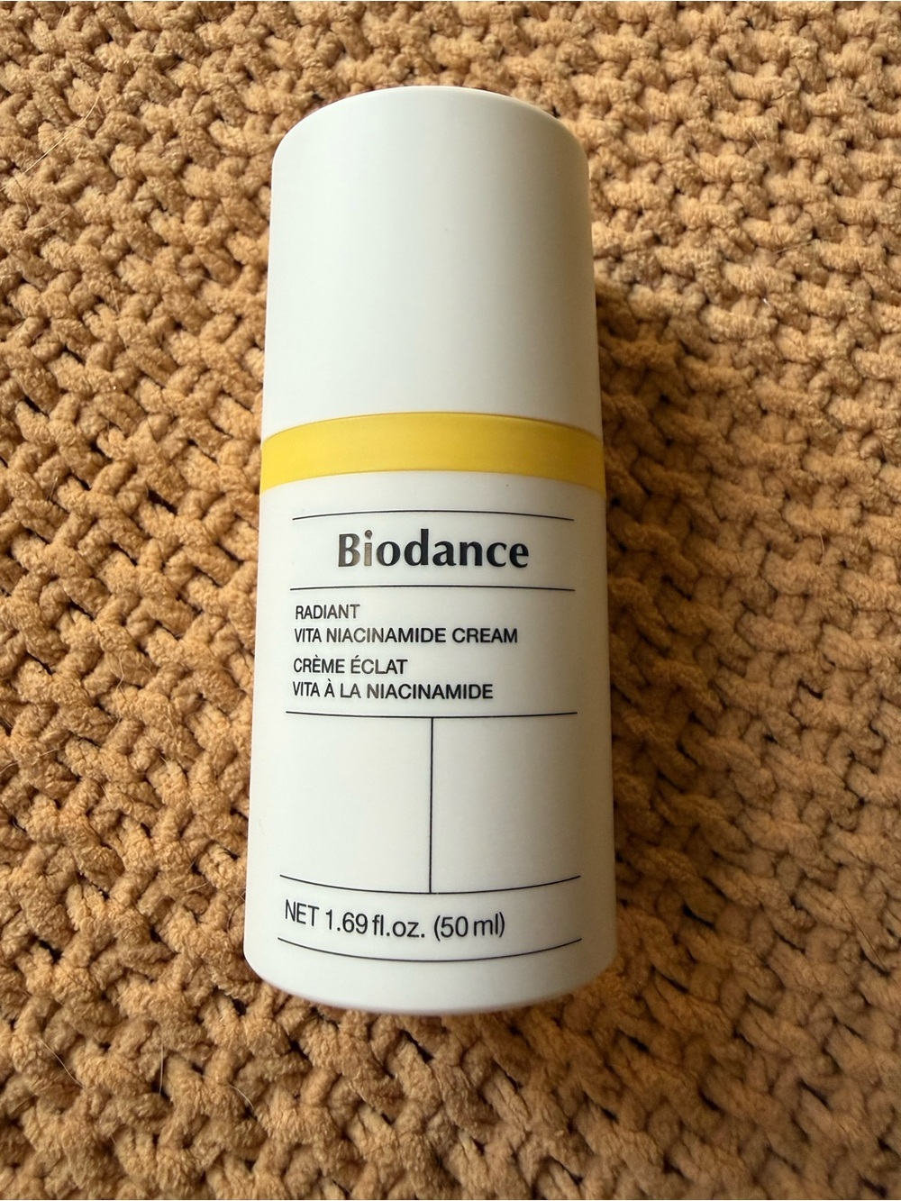 Biodance Radiant Vita Niacinamide Cream - White with Yellow Accent